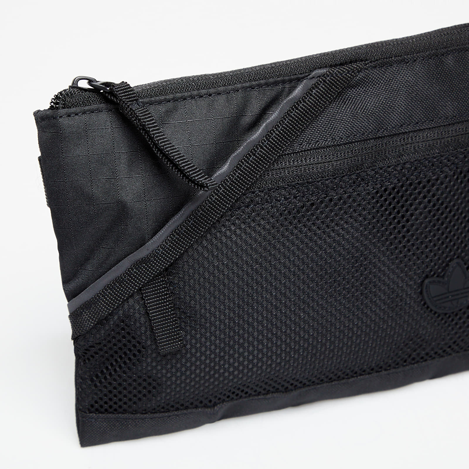 Crossbody táskák adidas Adicolor Sacoche Bag Black