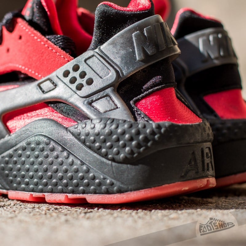 Nike huarache shop black university red