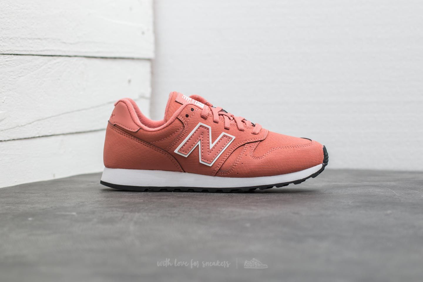 Încălțăminte și sneakerși pentru femei New Balance 373 Red