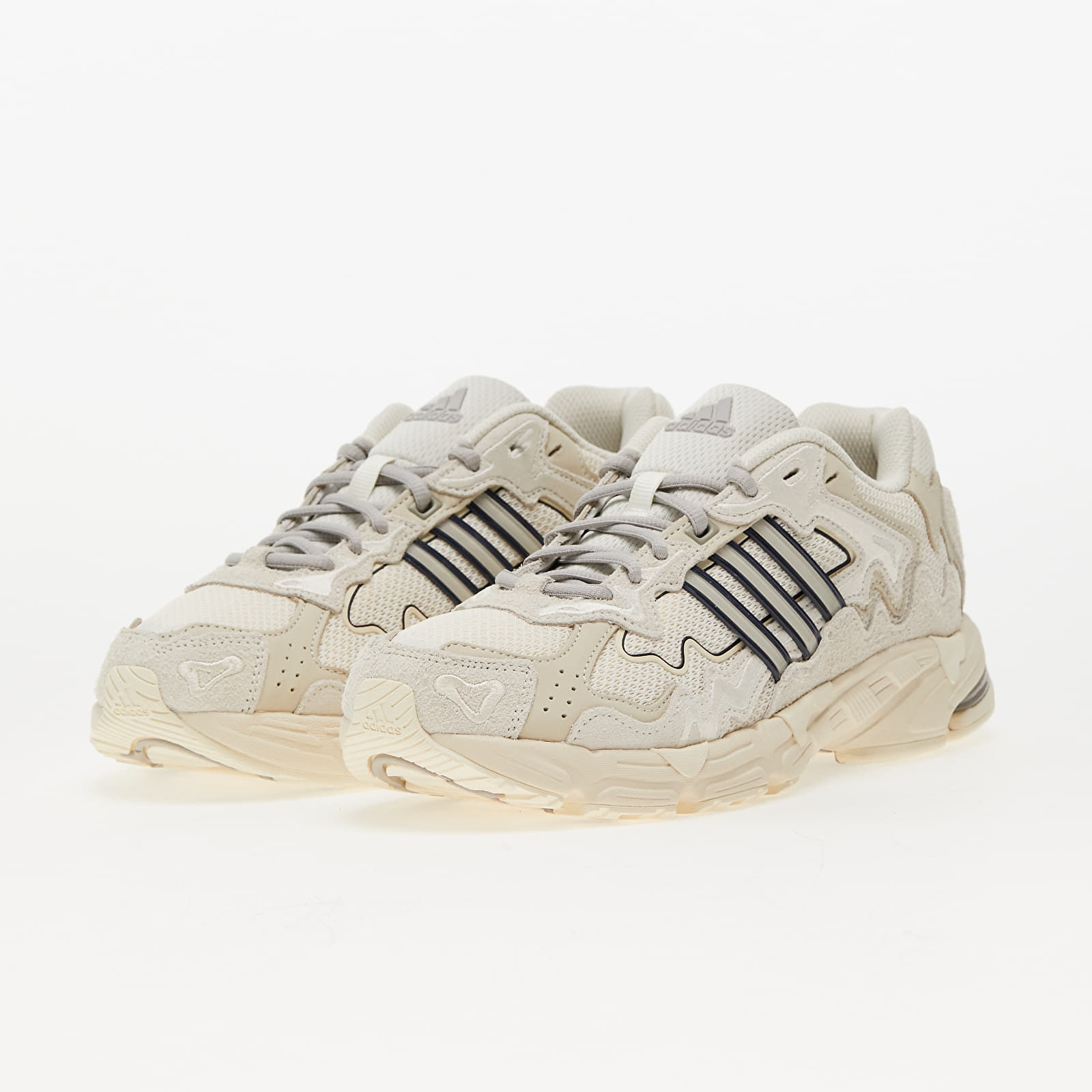 Vyriška avalynė adidas x Bad Bunny Response Wonder White/ Crew White/ Clear Granite