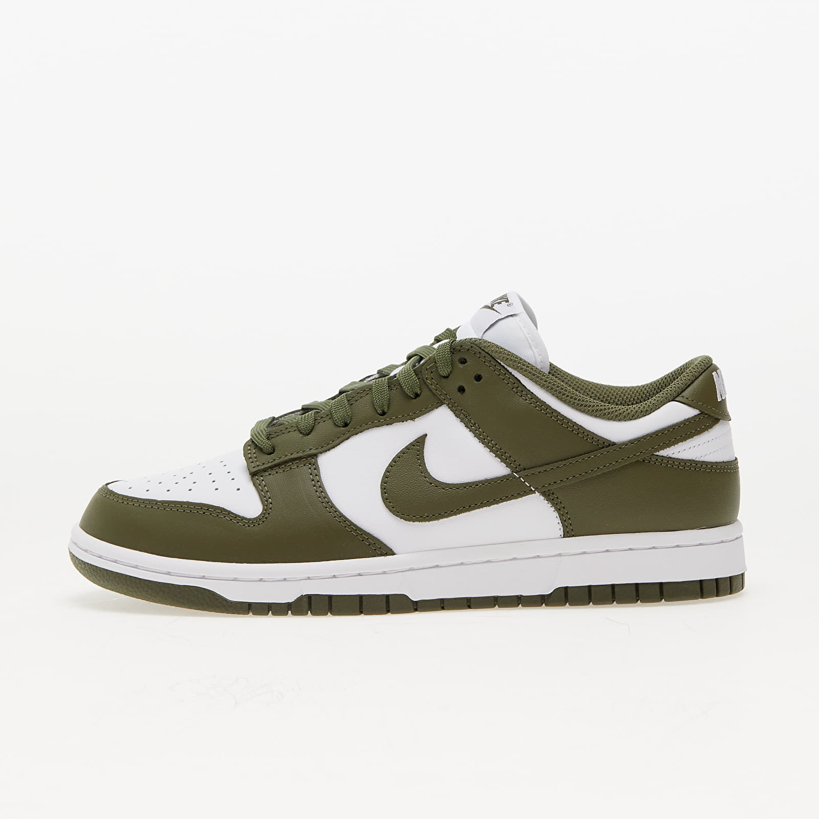 Sapatos de mulher Nike Dunk Low White/ Medium Olive-White