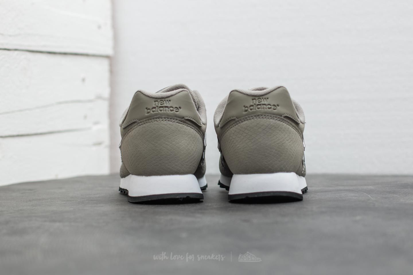 Women s shoes New Balance 373 Khaki Footshop