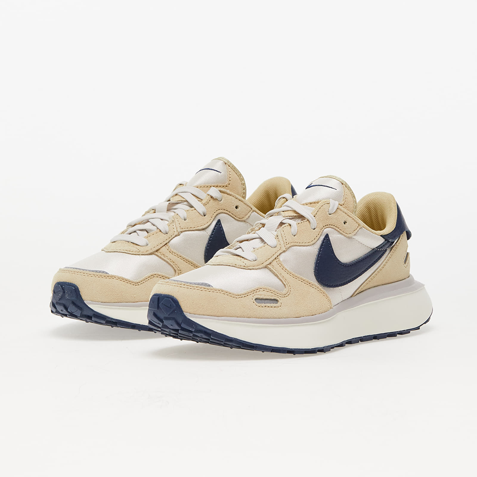 Women's shoes Nike W Phoenix Waffle Lt Orewood Brn/ Midnight Navy-Team Gold