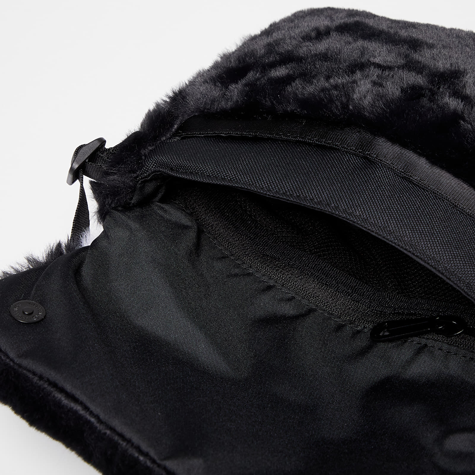 Crossbody bags Nike Sportswear Futura 365 Faux Fur Crossbody Black/ Black/ White