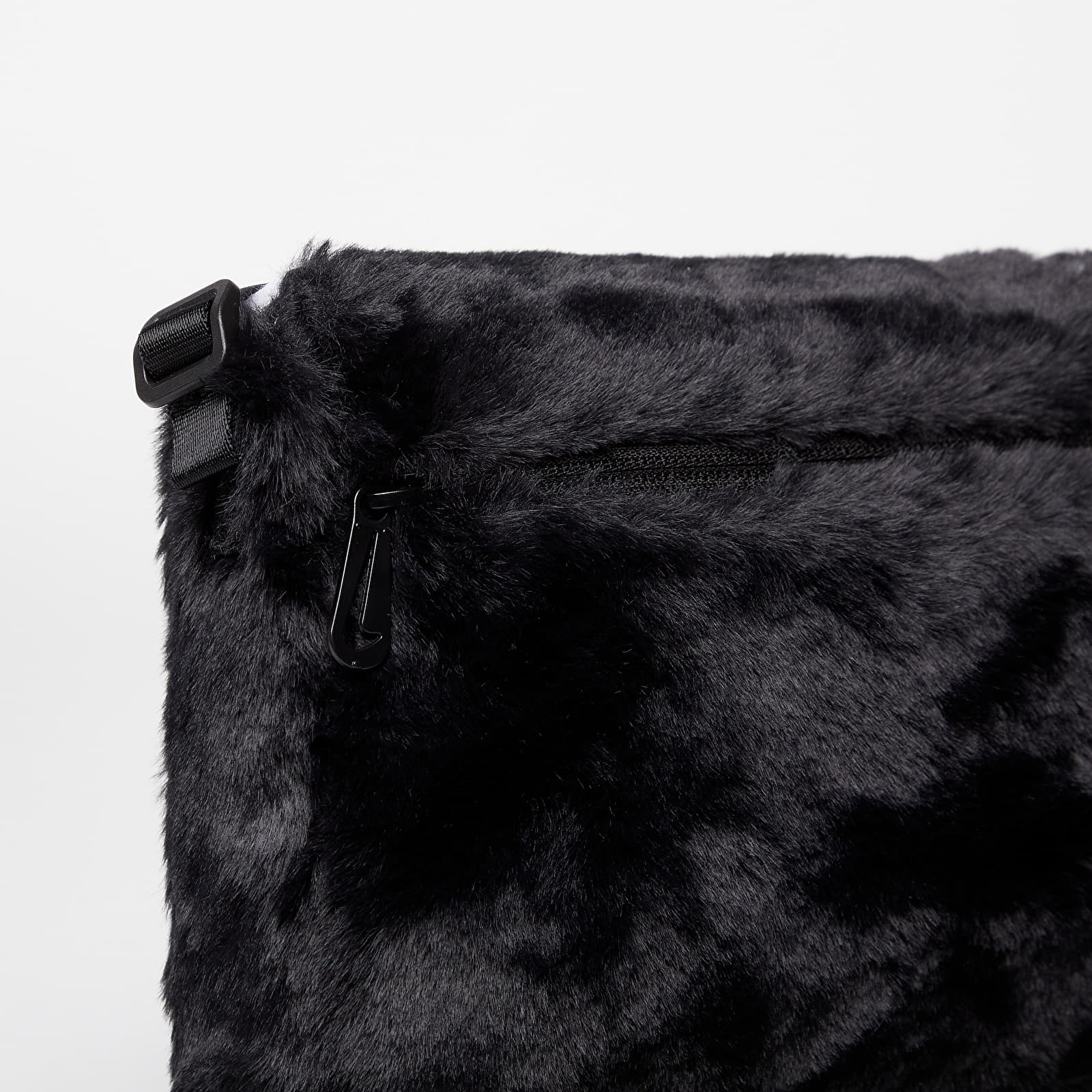 Crossbody bags Nike Sportswear Futura 365 Faux Fur Crossbody Black/ Black/ White