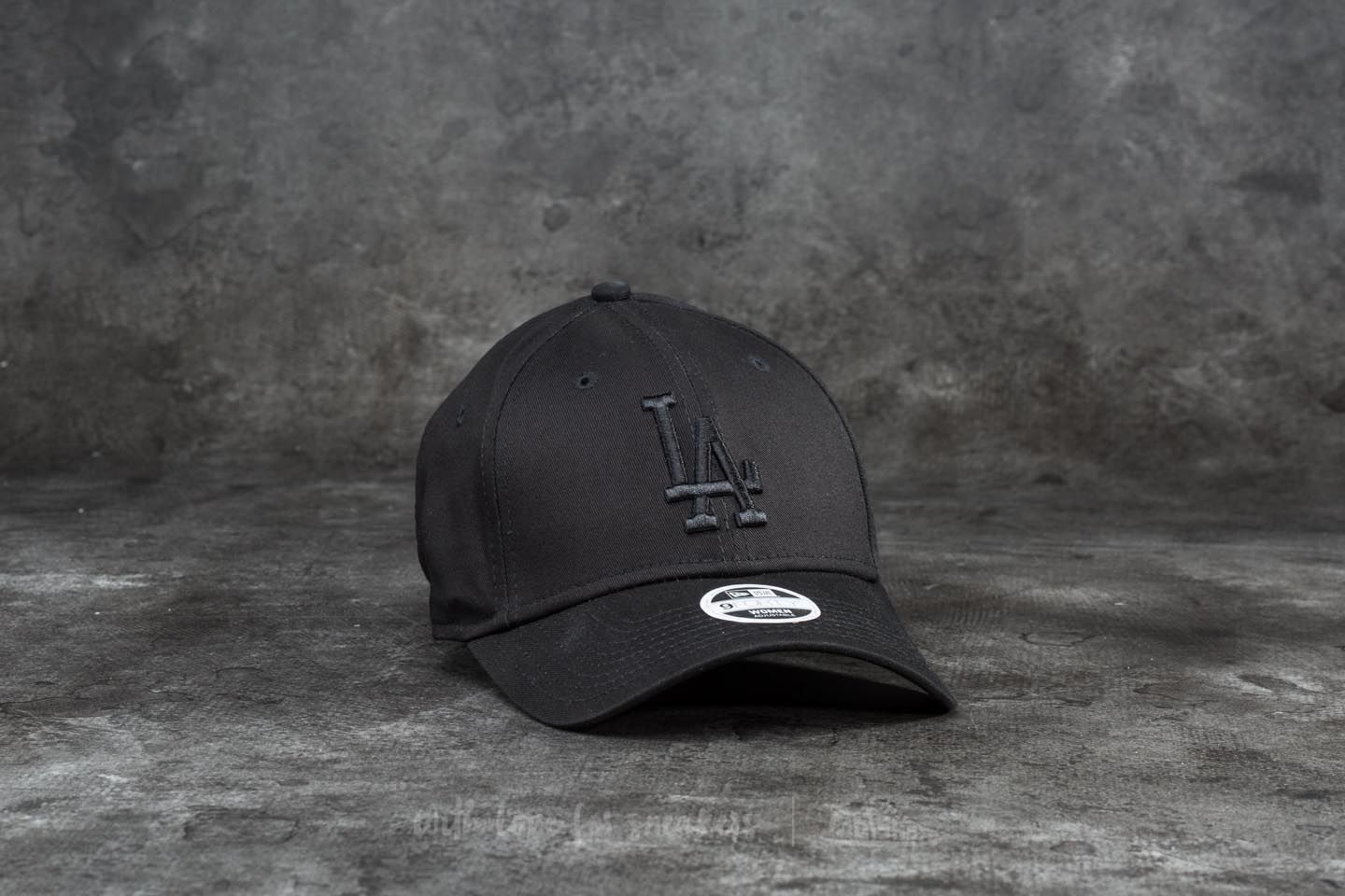 Strapback New Era 9Forty Women League Essential Los Angeles Dodgers Cap Black