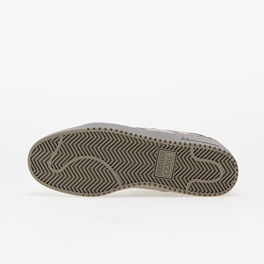 Converse with ridges top
