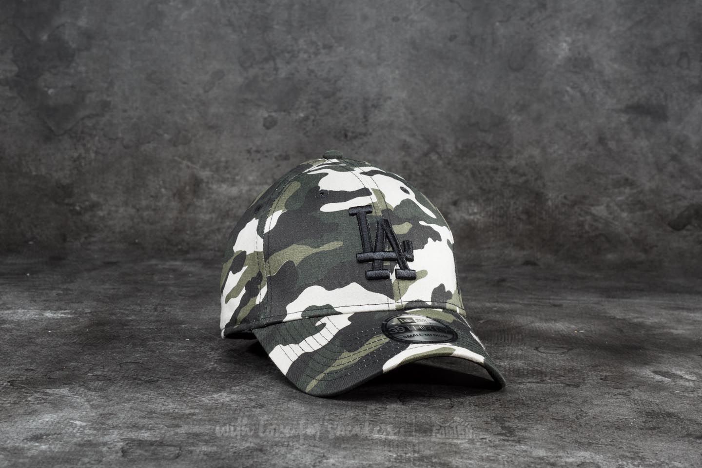 Fitted cap New Era 39Thirty League Essential Los Angeles Dodgers Cap Woodland Camo