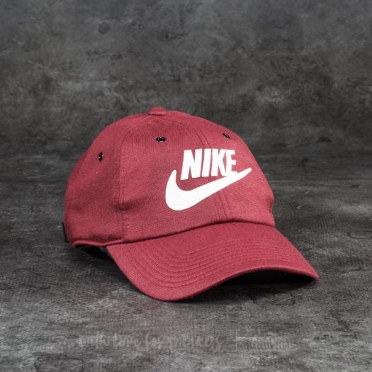 Burgundy nike cap on sale