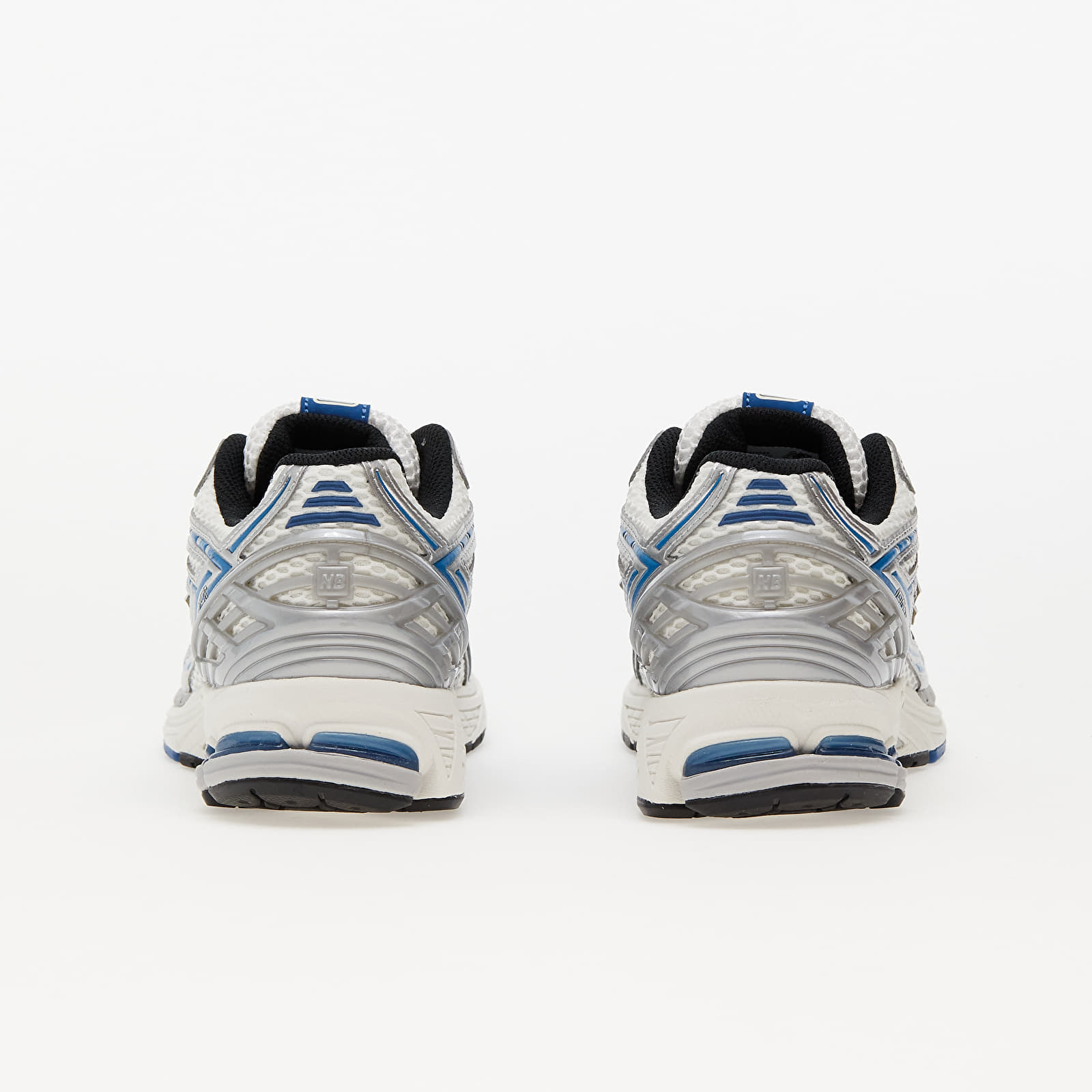 Pánske tenisky a topánky New Balance 1906 Silver Metallic