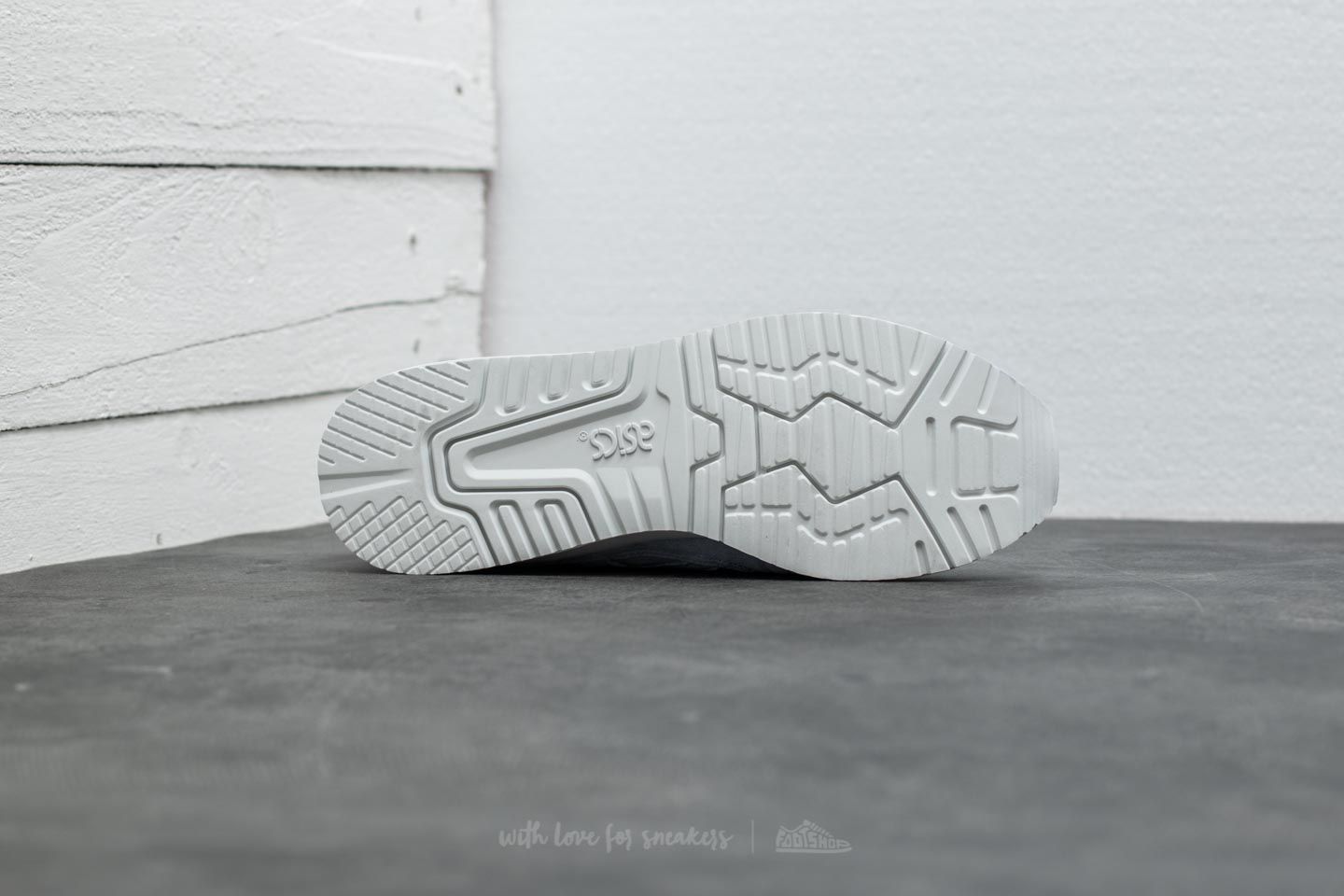 Asics gel lyte iii skyway best sale