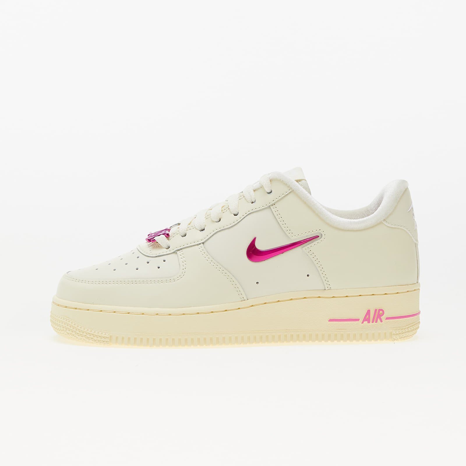 Încălțăminte și sneakerși pentru femei Nike W Air Force 1 '07 Se Coconut Milk/ Playful Pink-Alabaster