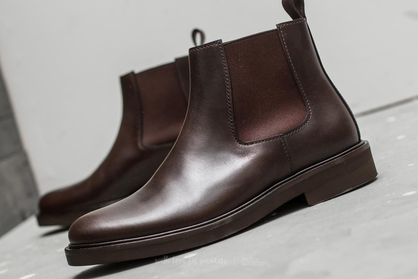 Men s shoes A.P.C. Boots Simeon Cae Marron Fonce Footshop