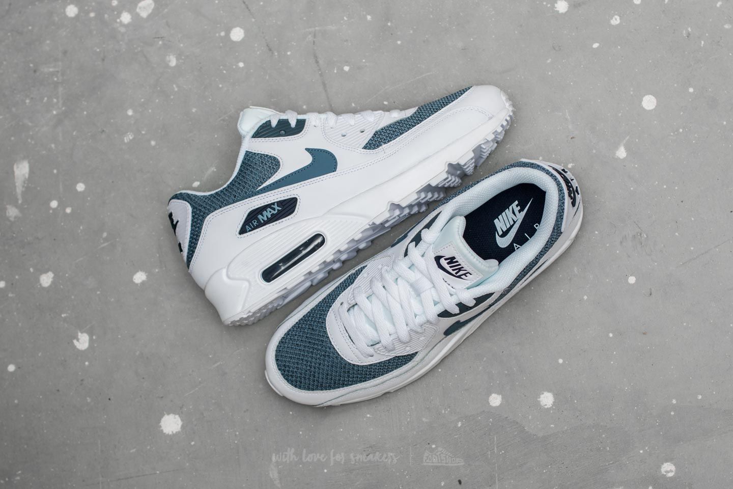 Armory blue covers the latest shop nike air max 90 essential