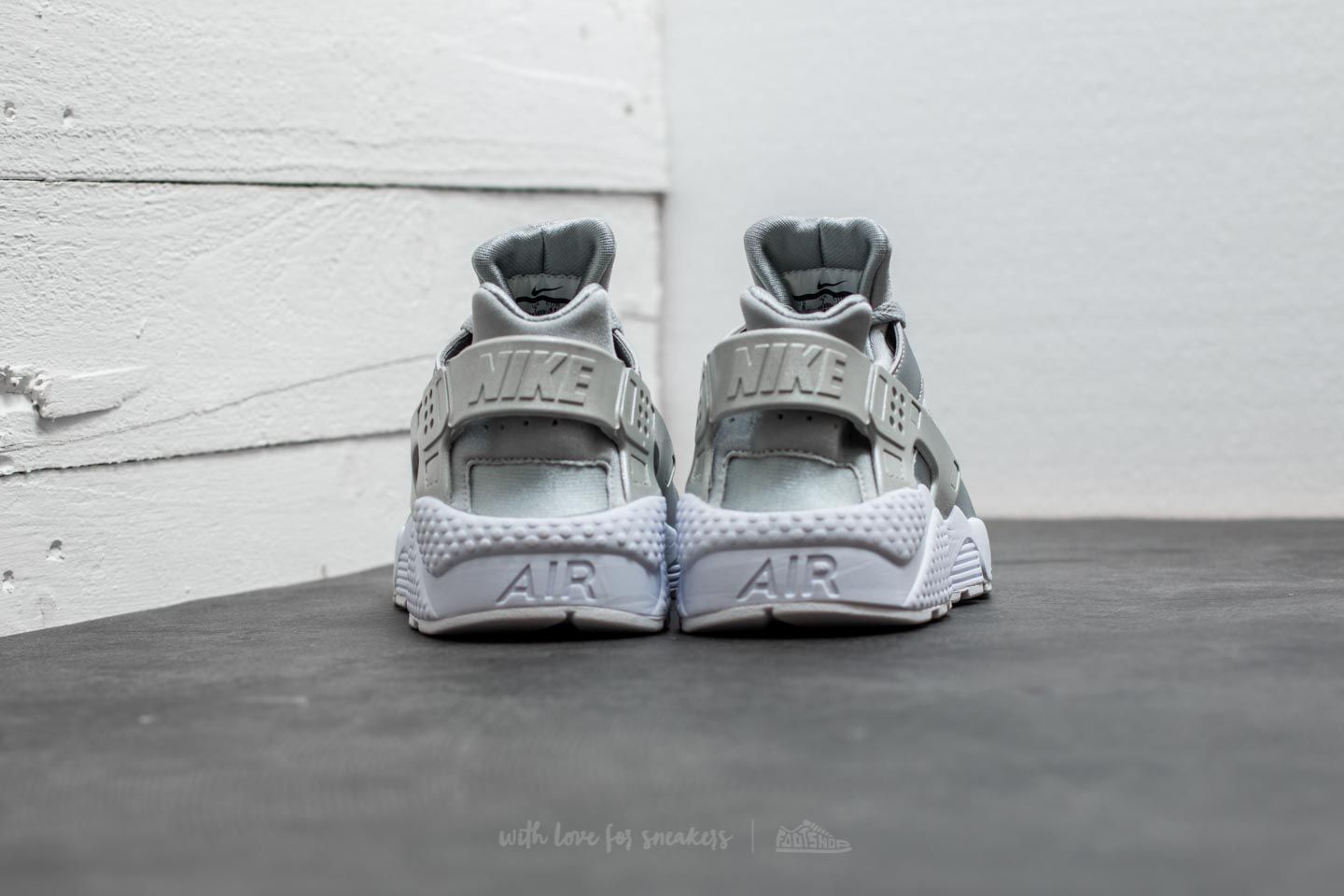 Férfi cipők Nike Air Huarache Run Premium Metallic Silver