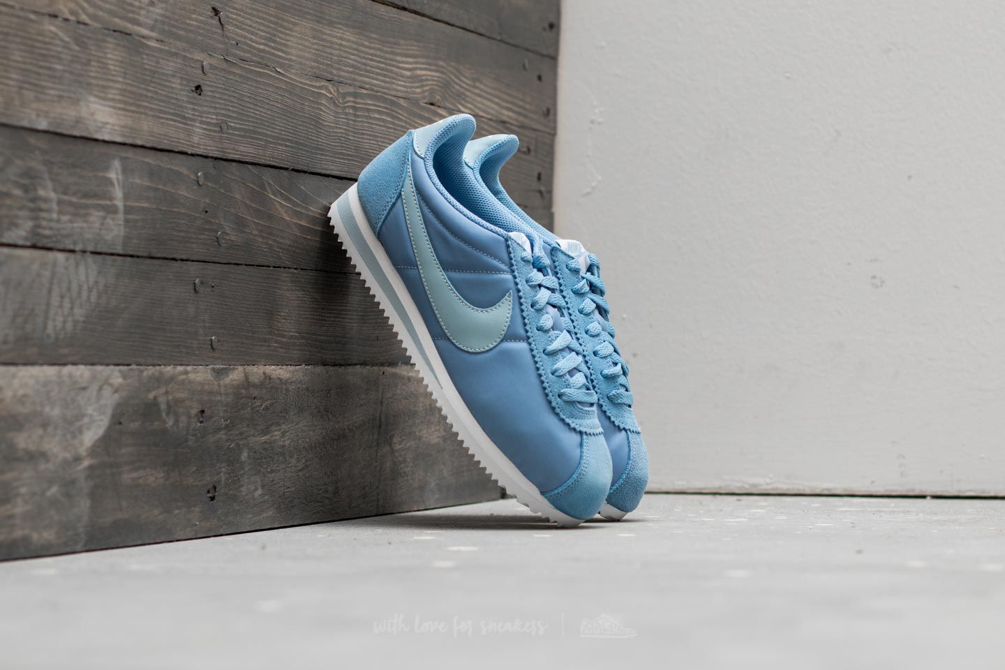 Women s shoes Nike Wmns Classic Cortez Nylon December Sky Light Armory Blue Footshop
