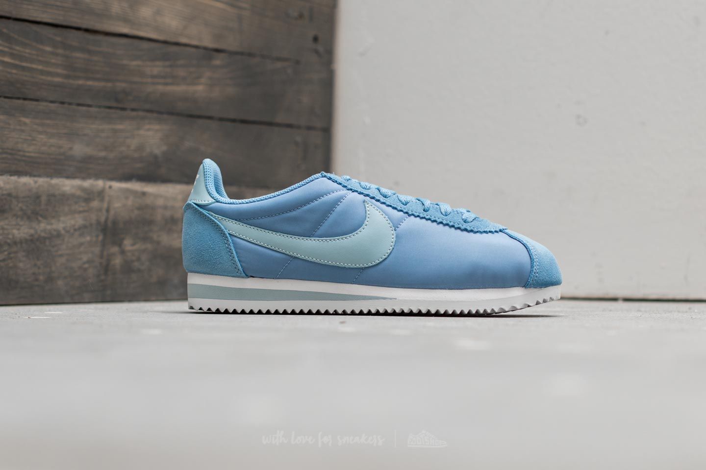 Cortez light discount blue