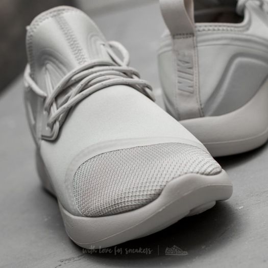 Nike lunarcharge women's white hot sale