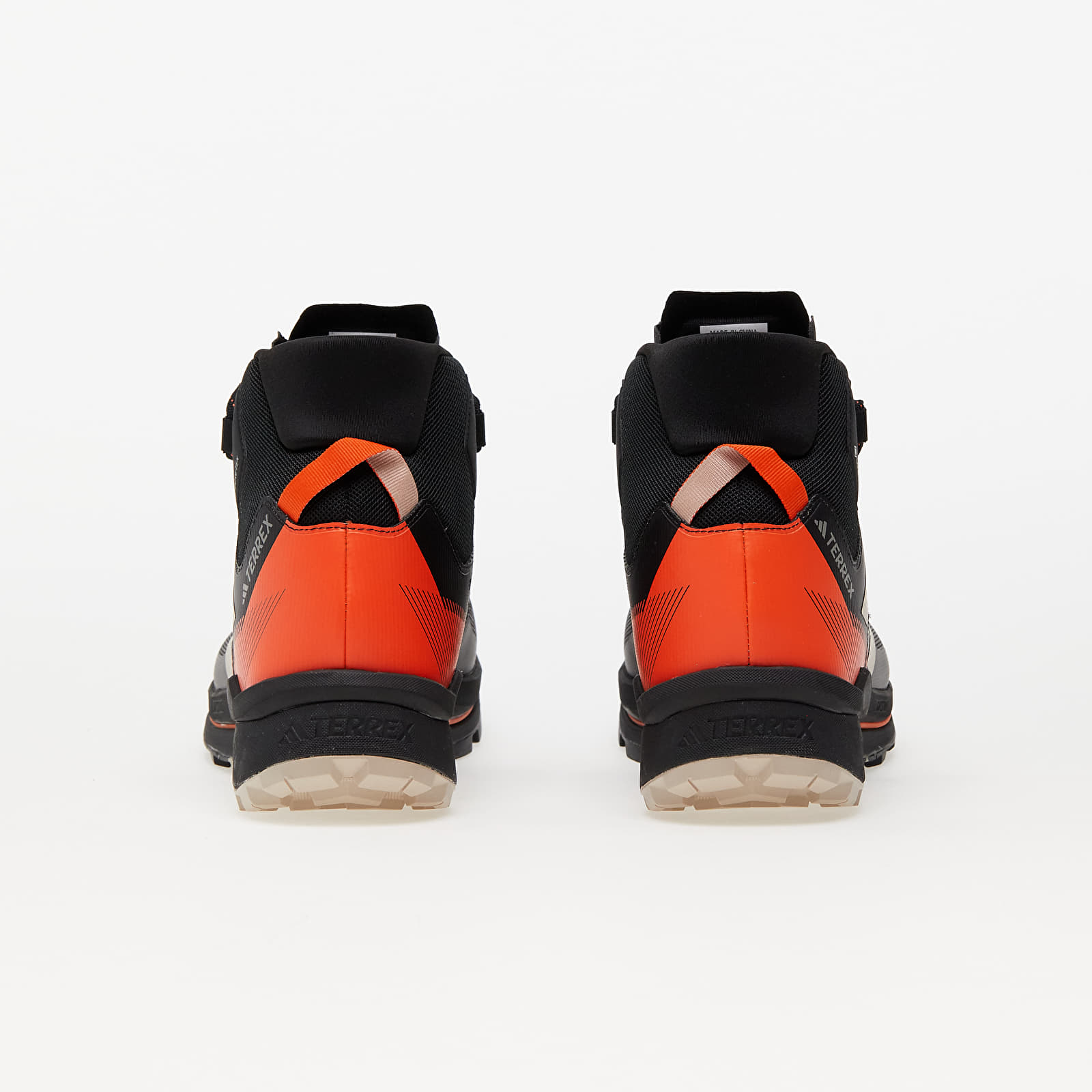 Zapatillas Hombre adidas Terrex Skychaser Tech Core Black/ Wonder Beige/ Semi Impact Orange