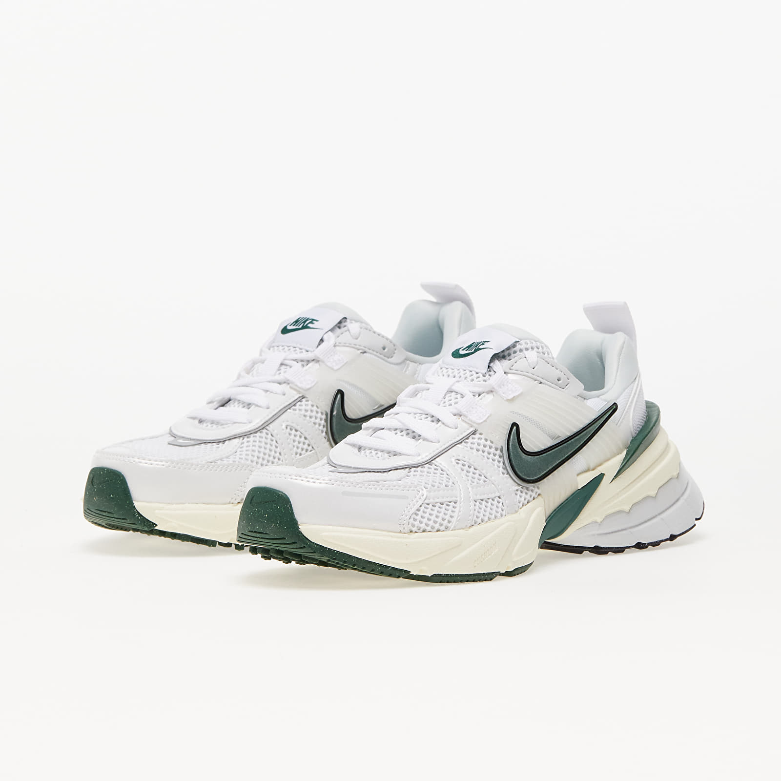 Women's shoes Nike V2K Run White/ Platinum Tint-Photon Dust-Fir