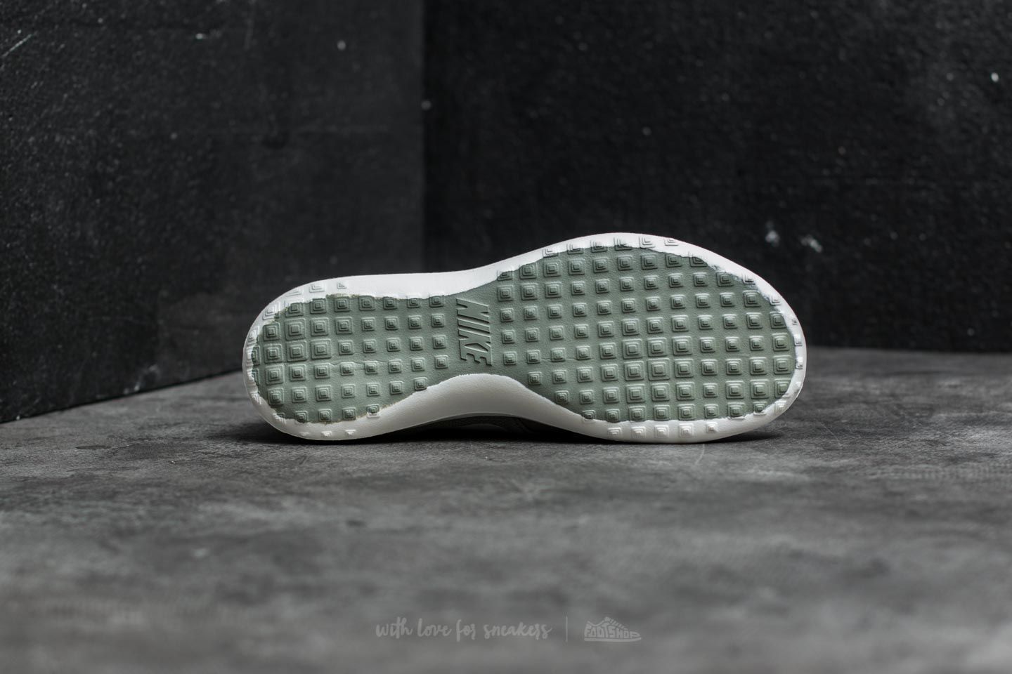 Zapatillas mujer Nike Wmns Juvenate Dark Stucco/ River Rock