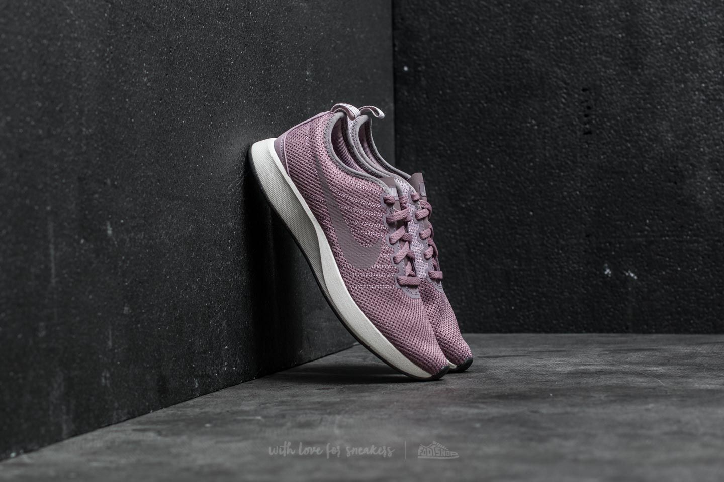 Naiste jalatsid Nike Wmns Dualtone Racer Taupe Grey/ Taupe Grey-Plum Fog