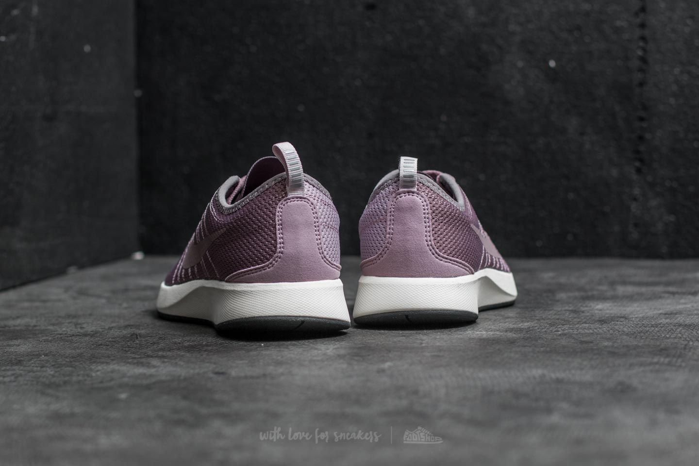 Naiste jalatsid Nike Wmns Dualtone Racer Taupe Grey/ Taupe Grey-Plum Fog