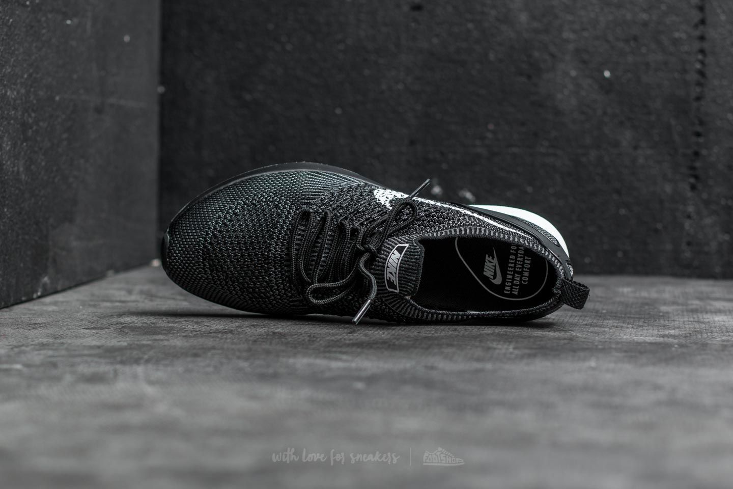 Air zoom mariah flyknit racer white on sale