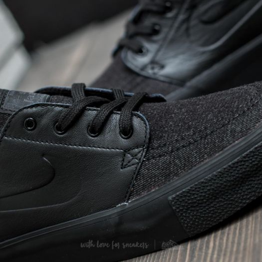 Black on clearance black janoski