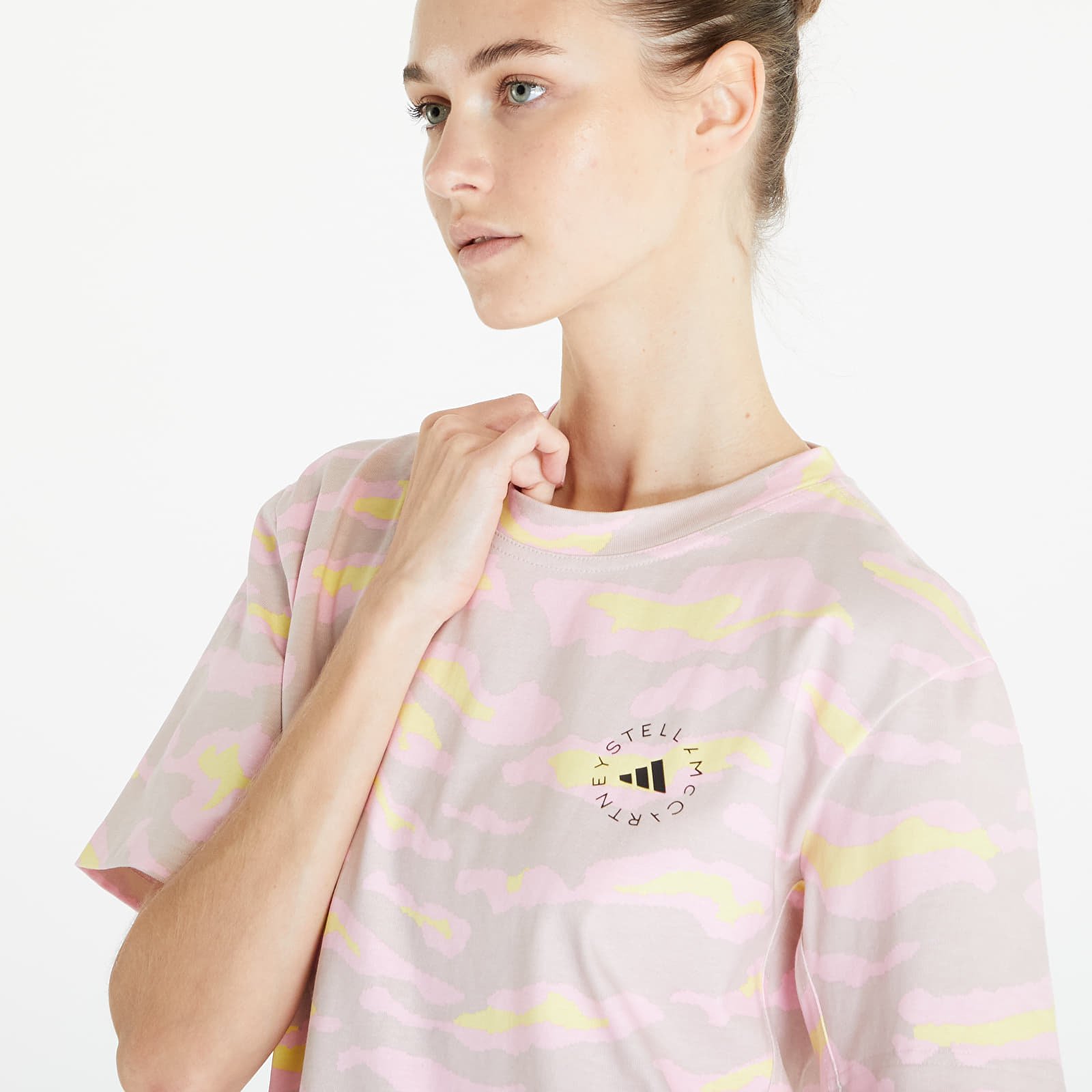 Pólók adidas x Stella McCartney T-Shirt New Rose/ Yellow/ True Pink