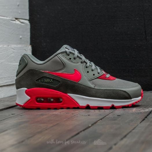 Nike wmns sales rivah low