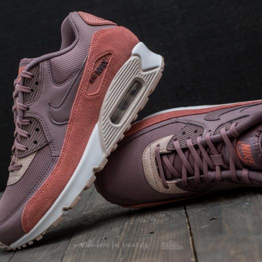 Nike air max taupe grey top