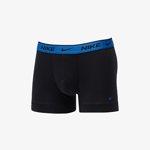 Trunks nike store