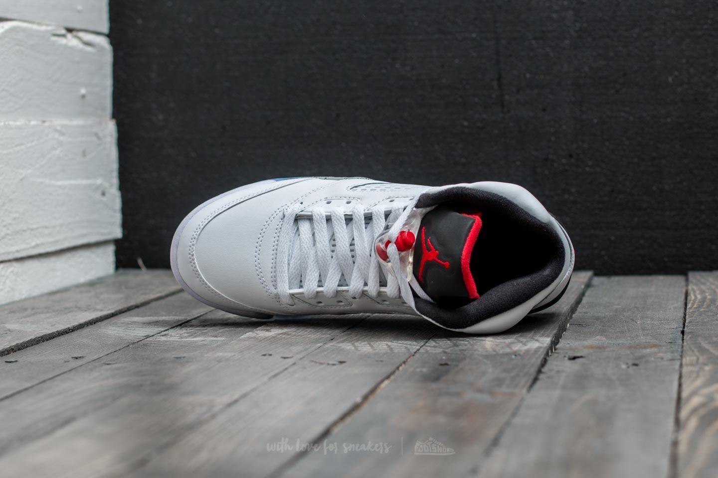 White and red jordan 5s on sale