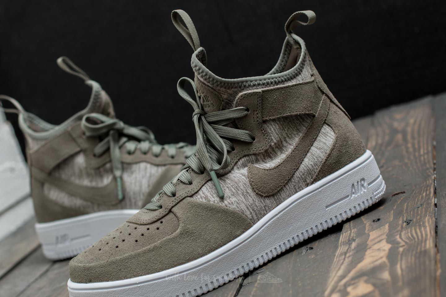 Nike air force 1 ultraforce 2024 mid prm