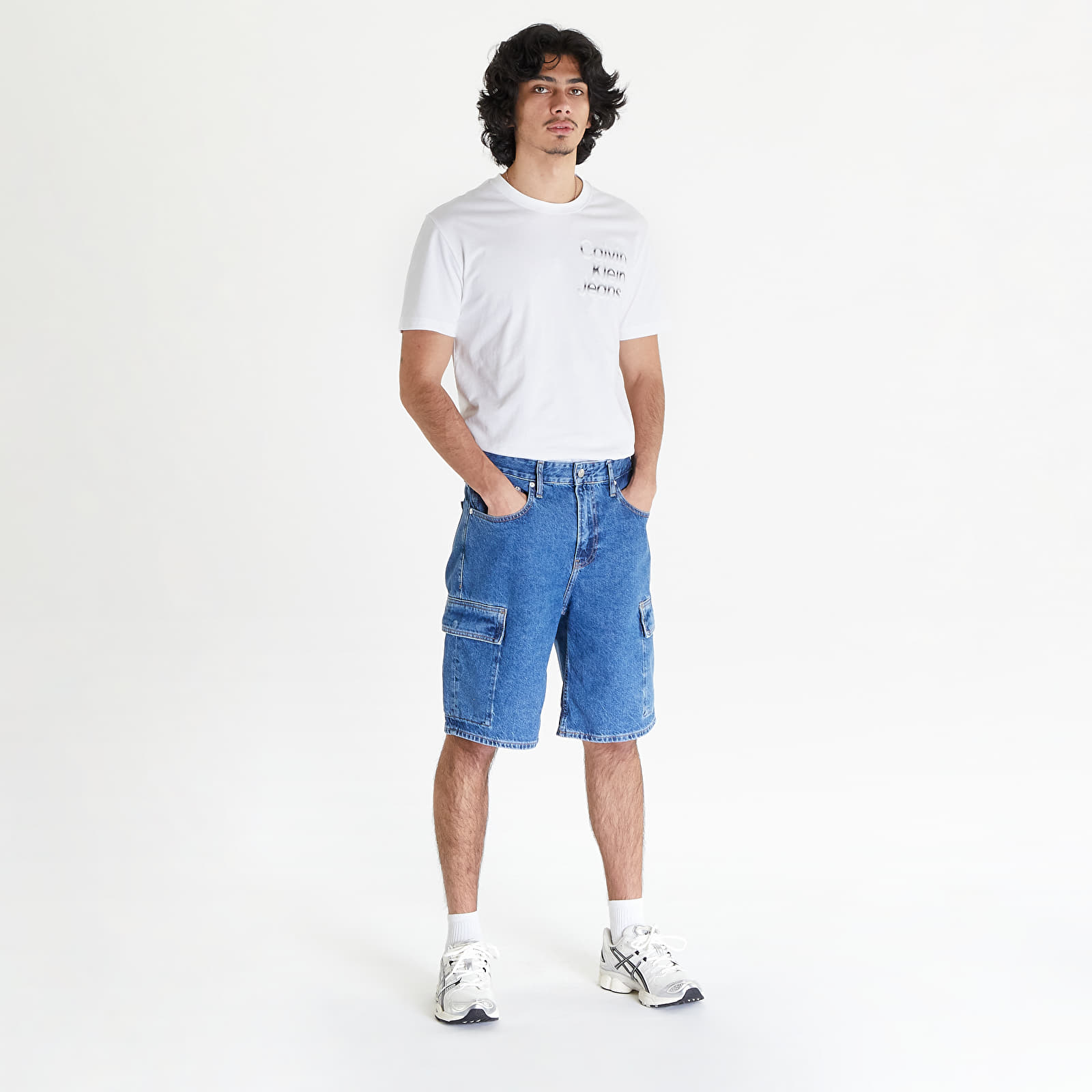 Pantaloni scurți Calvin Klein Jeans 90'S Loose Cargo Short Denim Medium