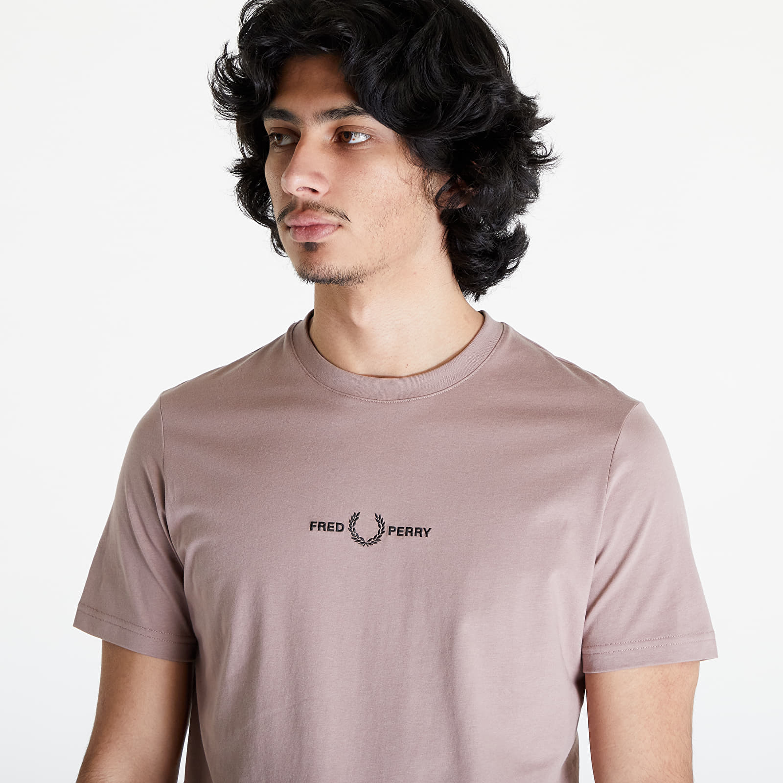 Camisetas FRED PERRY Embroidered T-Shirt Dark Pink