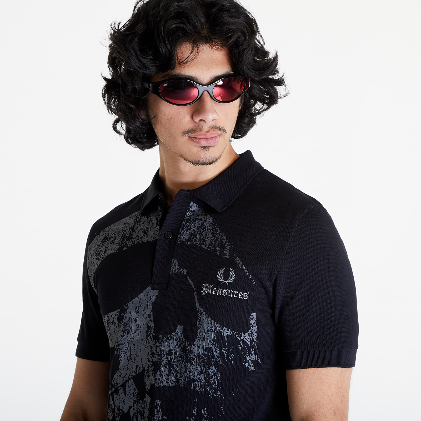 Tricou FRED PERRY x PLEASURES Skull Shirt Black - 1 | YEO