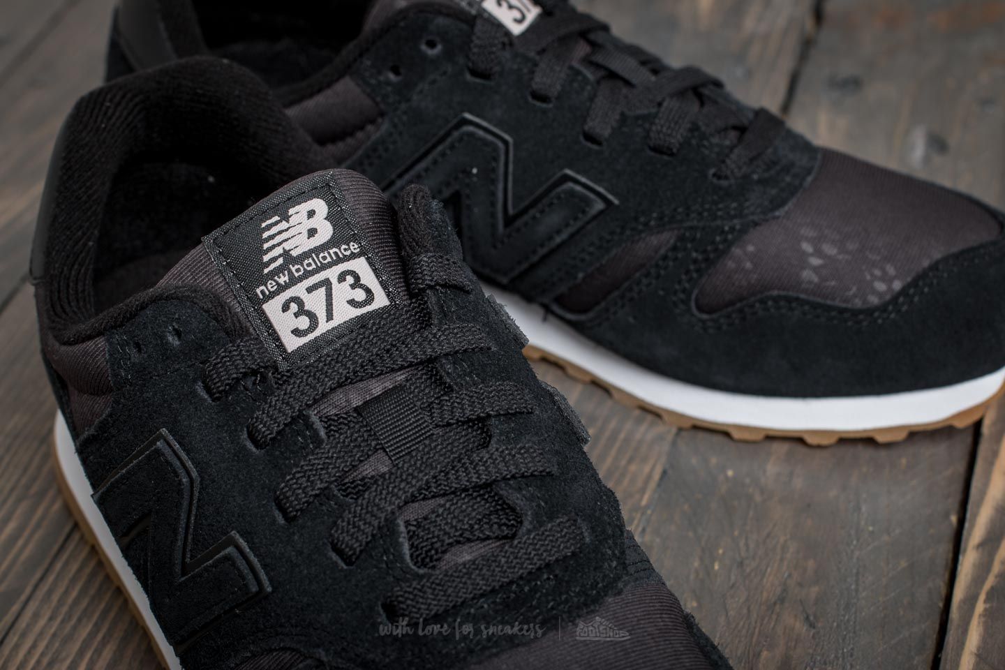 Moteriška avalynė New Balance 373 Black/ White