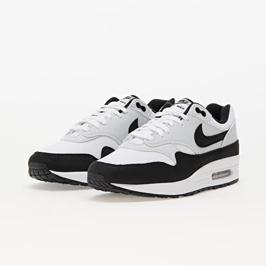 Nike air max 1 black & white top