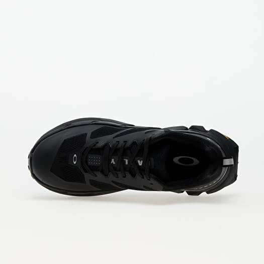 Oakley hiking footwear best sale