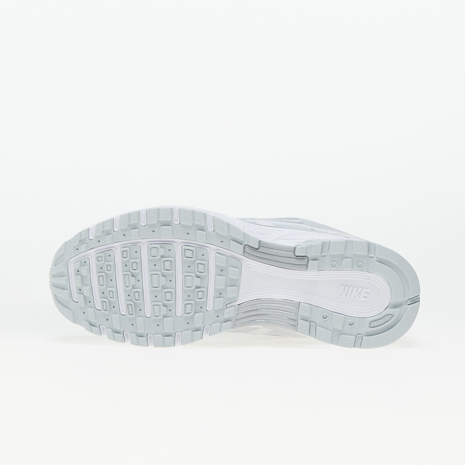 Dámské tenisky a boty Nike W P-6000 Metallic Summit White/ White-Pure Platinum