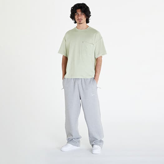Black and olive green nike shirt clearance