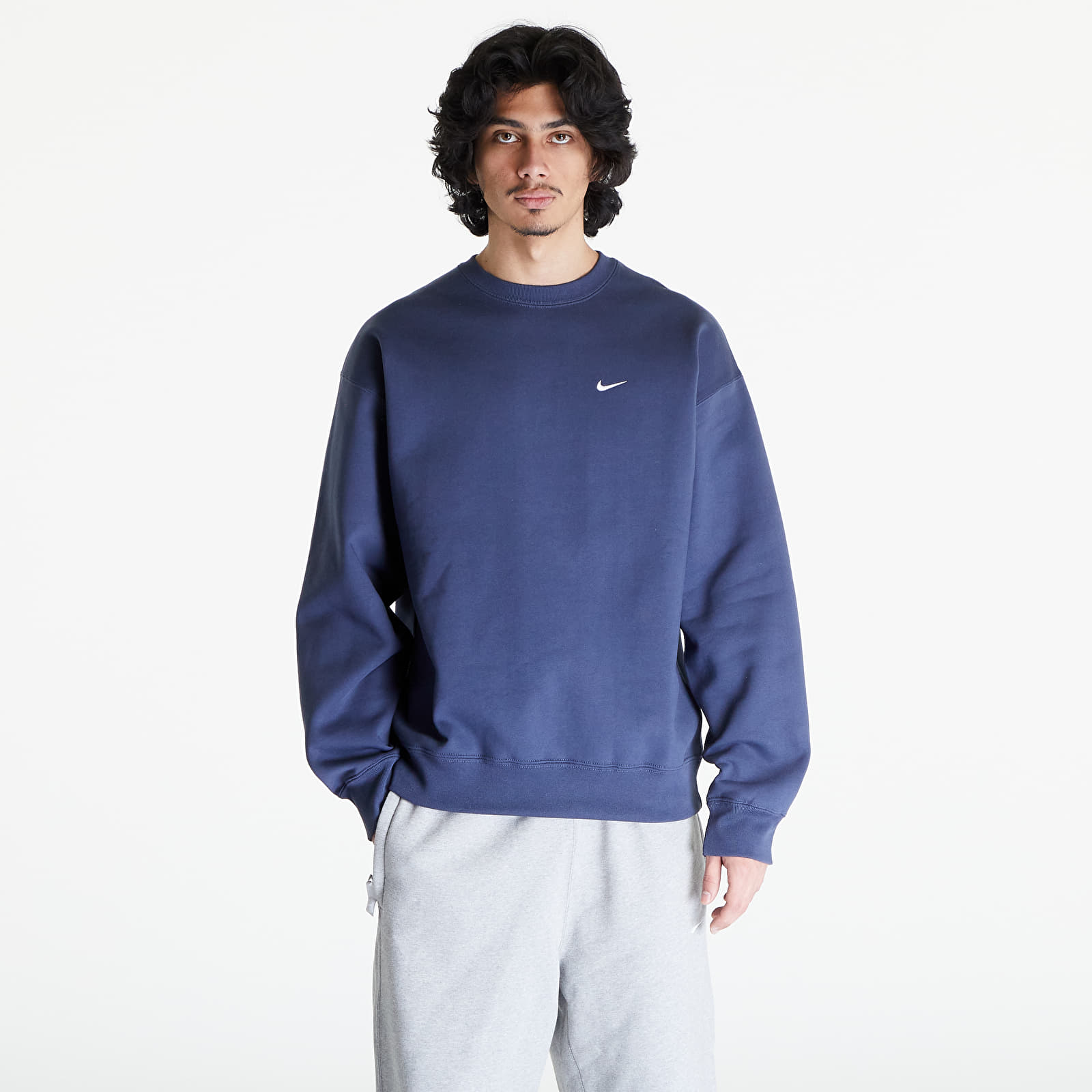 Navy blue nike outlet crewneck sweatshirt