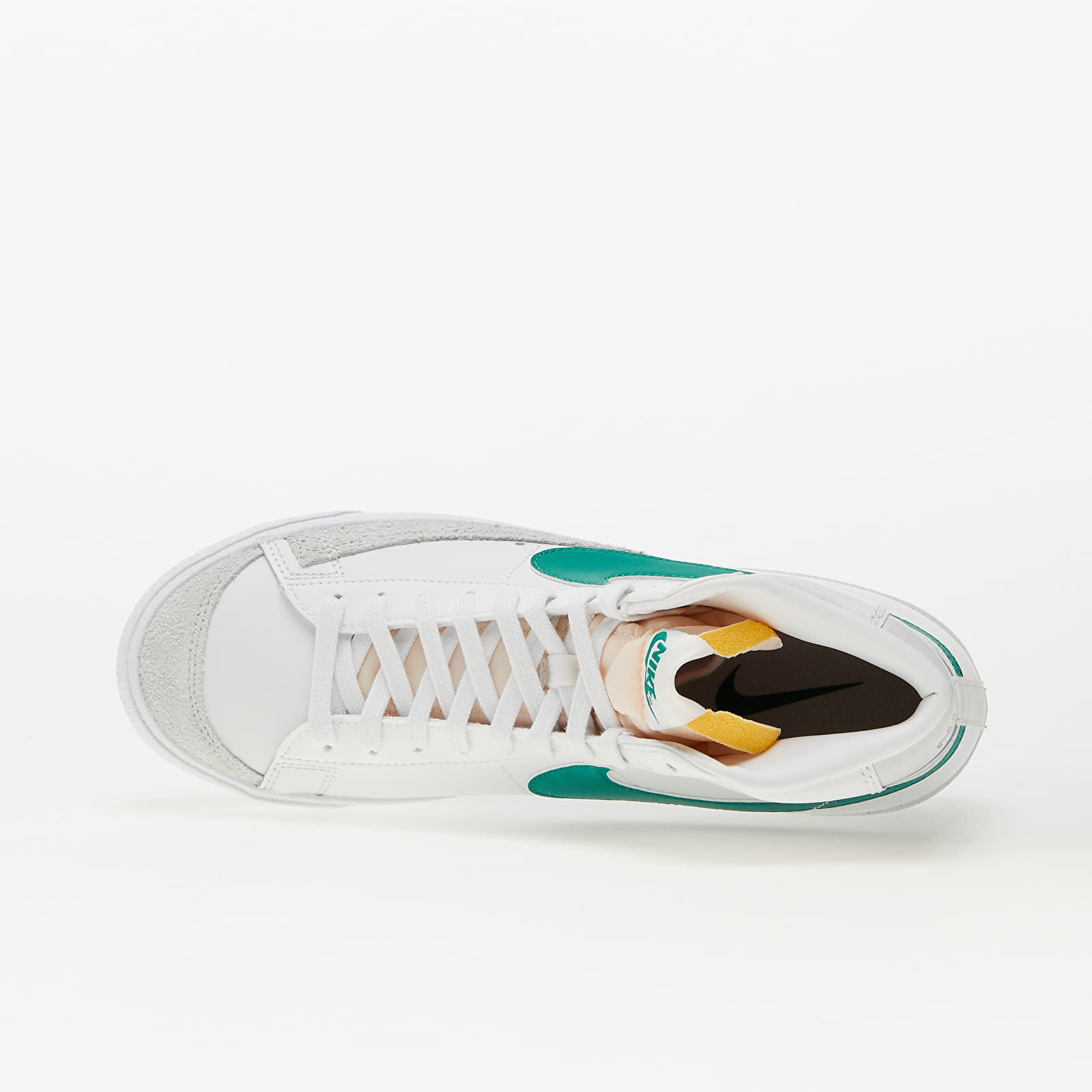 Nike blazer mid '77 discount vntg - lucid green/sail/white