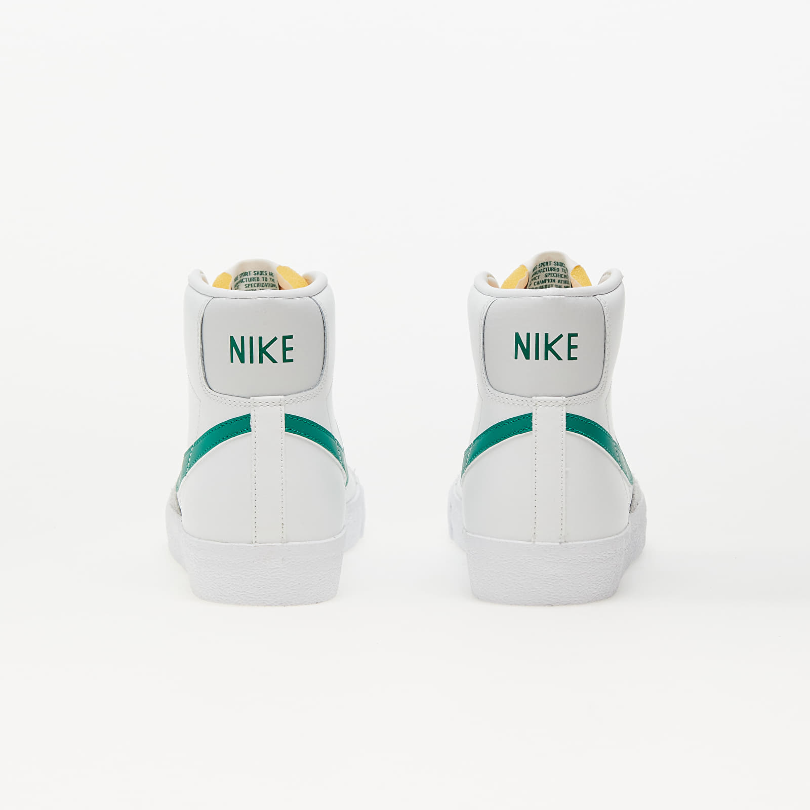 Мъжки кецове и обувки Nike Blazer Mid '77 Vintage Summit White/ Malachite-Photon Dust-White