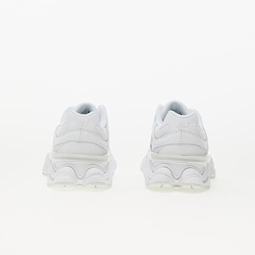 入手困難!!☆New Balance 9060 White 22984693_53058840_600.jpg