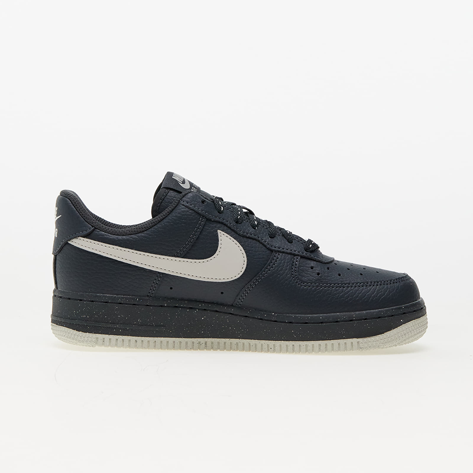 Дамски кецове и обувки Nike W Air Force 1 '07 Anthracite/ Light Bone-White