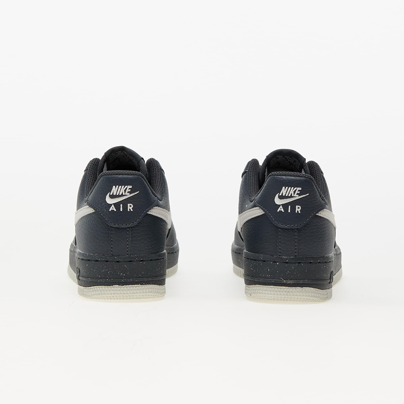 Дамски кецове и обувки Nike W Air Force 1 '07 Anthracite/ Light Bone-White