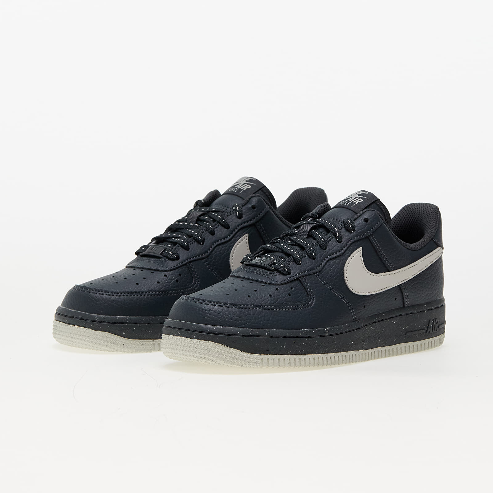Дамски кецове и обувки Nike W Air Force 1 '07 Anthracite/ Light Bone-White